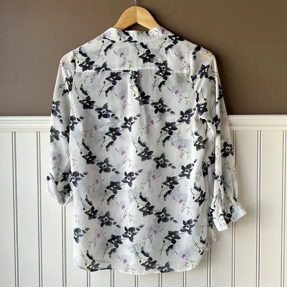 Kismet White Floral Blouse - Picture 9 of 13
